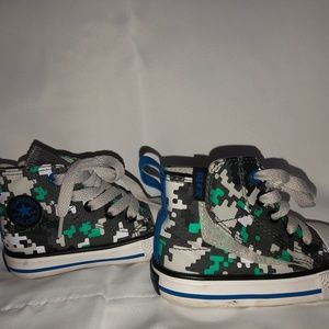 Size 5 toddler converse